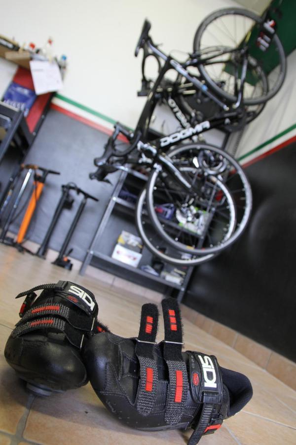 Lo Scoiattolo Piedmont Bike Hotel Pralormo Eksteriør bilde