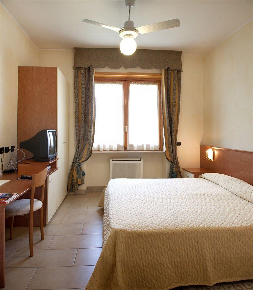 Lo Scoiattolo Piedmont Bike Hotel Pralormo Eksteriør bilde